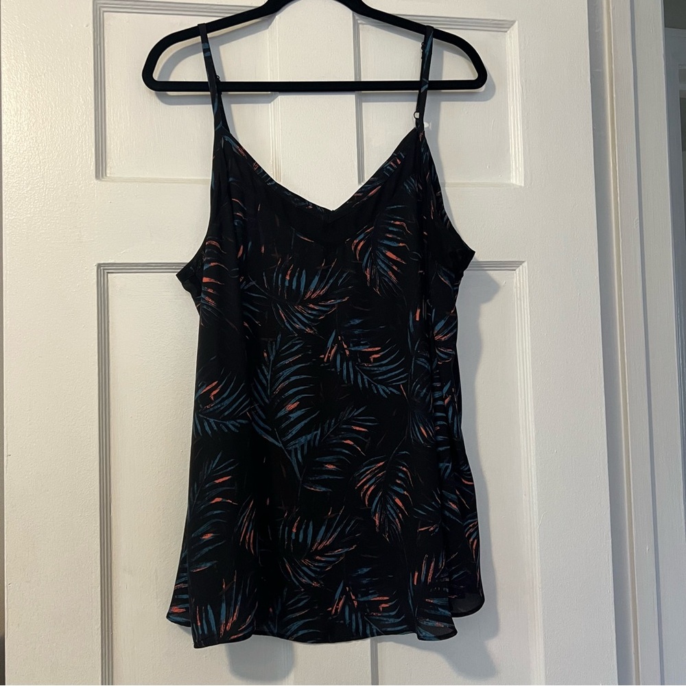 Torrid Adjustable Tank Top - Black with Palm Leaf Pattern